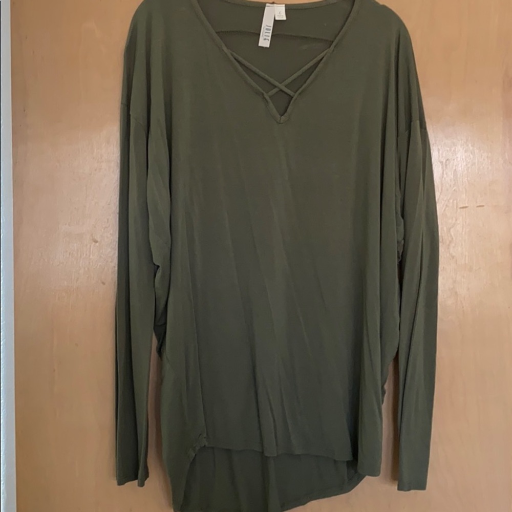 Jolie Green Long Sleeved Top with Neck Detail